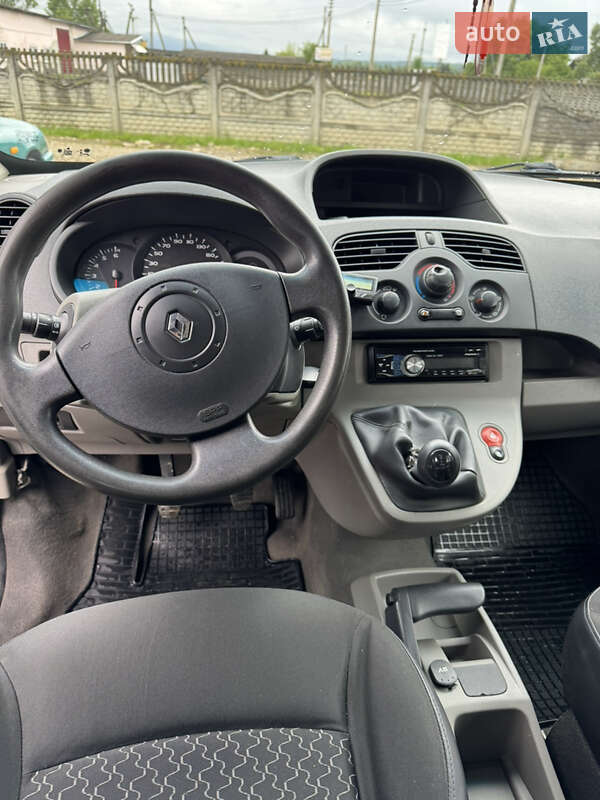 Мінівен Renault Kangoo 2010 в Косові