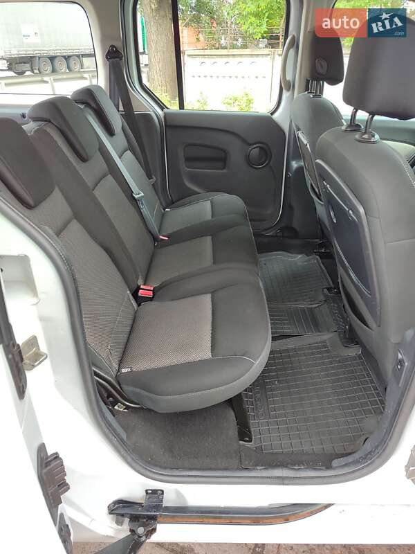 Минивэн Renault Kangoo 2014 в Киеве