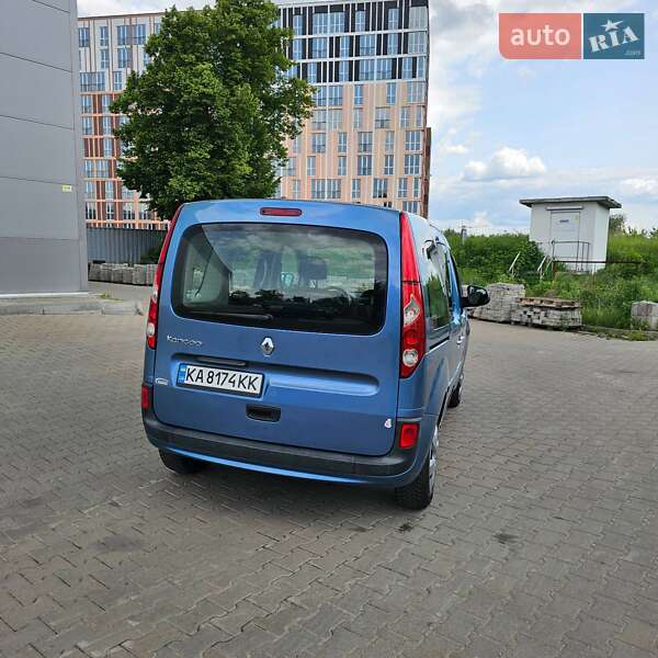 Минивэн Renault Kangoo 2012 в Вишневом