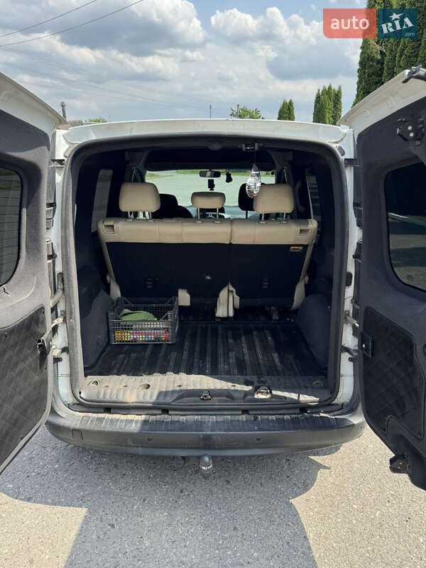 Грузовой фургон Renault Kangoo 2011 в Дубно