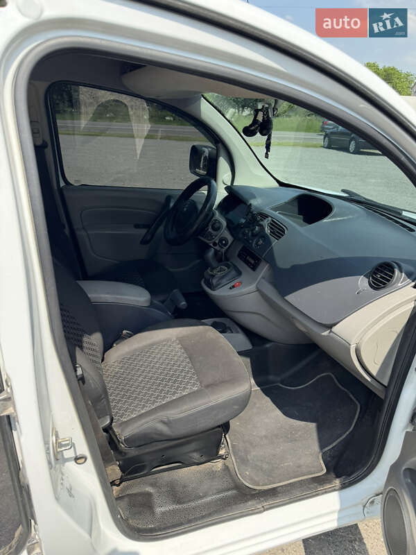 Грузовой фургон Renault Kangoo 2011 в Дубно