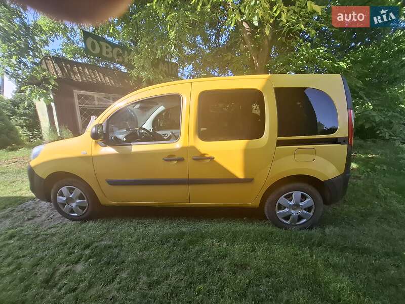 Минивэн Renault Kangoo 2015 в Ужгороде