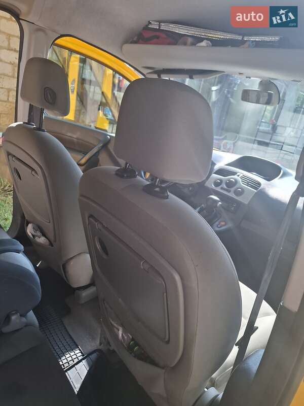 Минивэн Renault Kangoo 2015 в Ужгороде