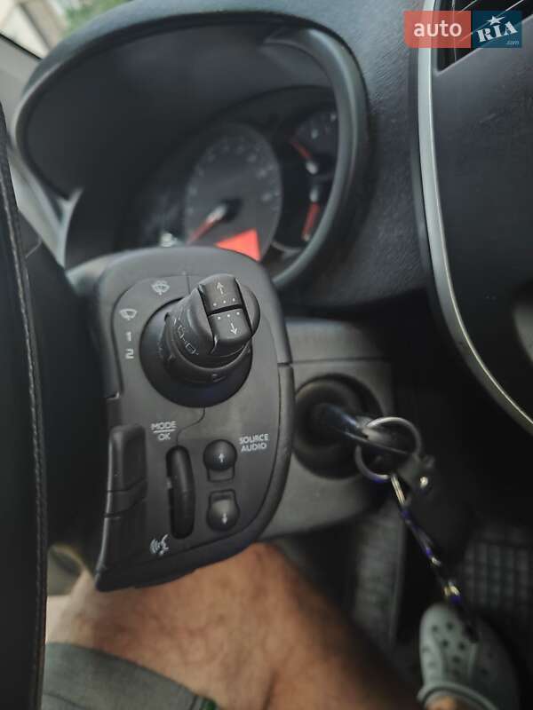 Вантажний фургон Renault Kangoo 2015 в Києві