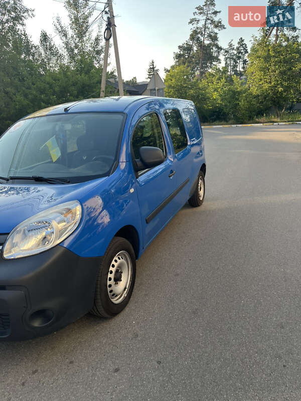 Вантажопасажирський фургон Renault Kangoo 2016 в Ірпені