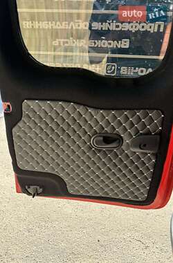 Минивэн Renault Kangoo 2015 в 