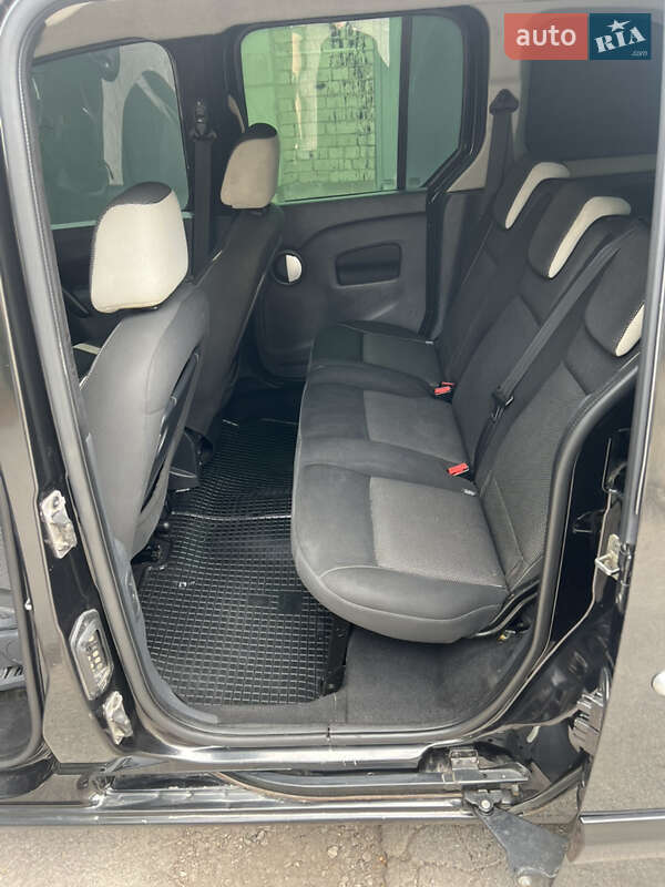 Мінівен Renault Kangoo 2012 в Запоріжжі