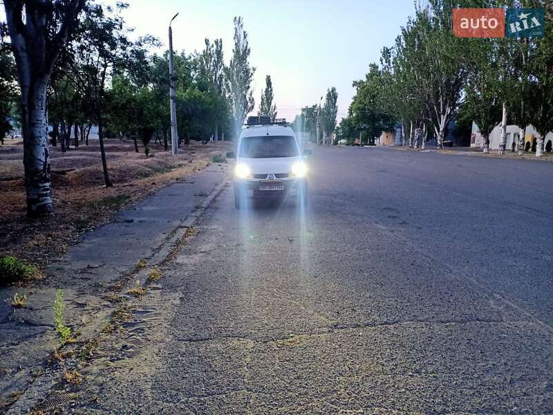 Минивэн Renault Kangoo 2004 в Николаеве фото 13 Минивэн Renault Kangoo 2004 в Николаеве