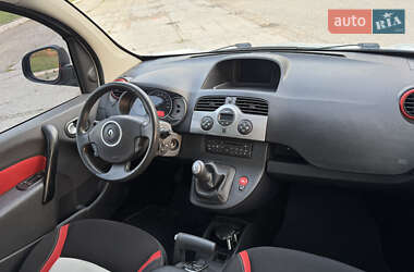 Минивэн Renault Kangoo 2013 в 