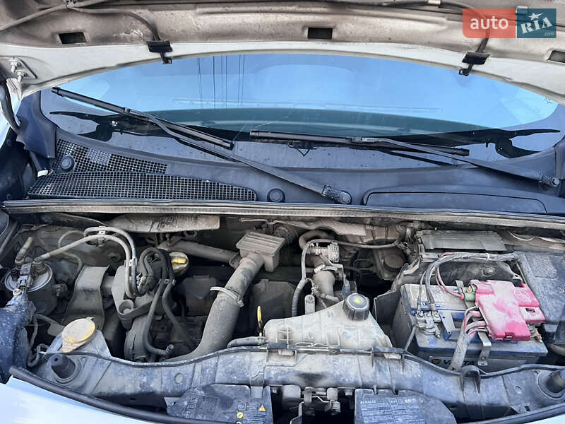 Грузовой фургон Renault Kangoo 2010 в Ужгороде