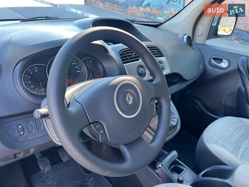 Минивэн Renault Kangoo 2011 в Луцке