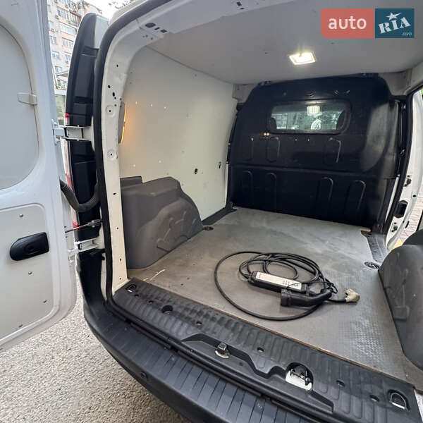 Грузовой фургон Renault Kangoo 2015 в Одессе