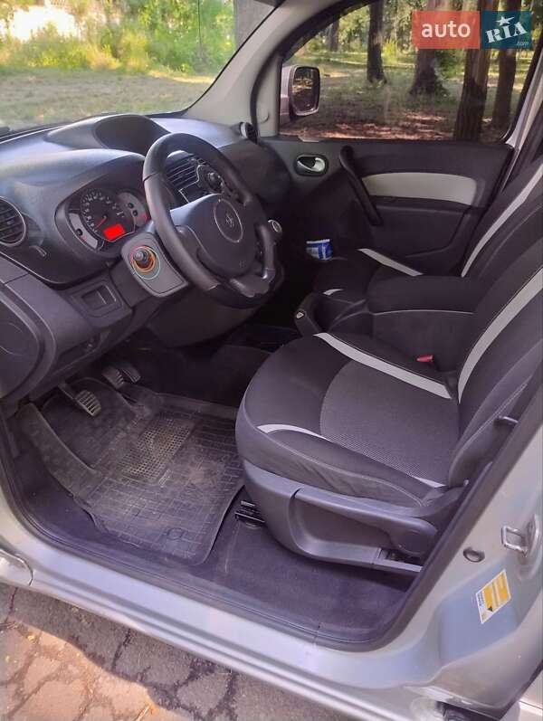 Минивэн Renault Kangoo 2011 в Чернигове