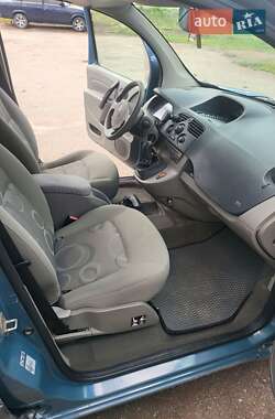 Минивэн Renault Kangoo 2010 в 