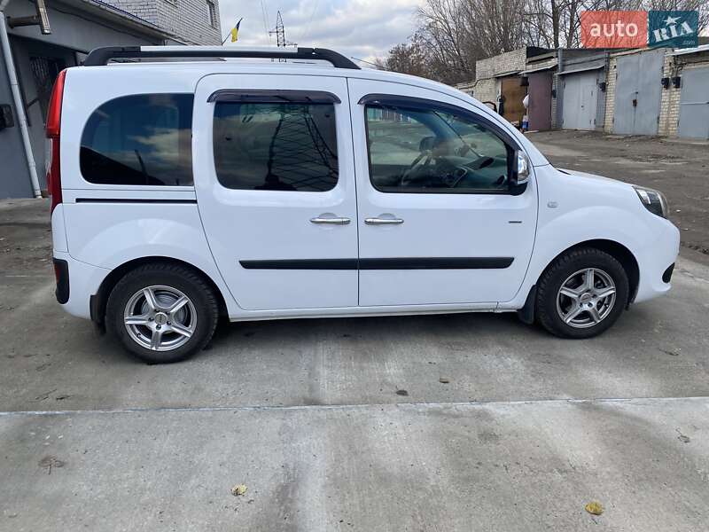 Мінівен Renault Kangoo 2015 в Дніпрі