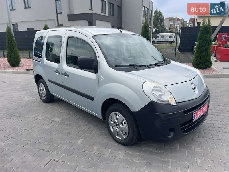 Минивэн Renault Kangoo 2010 в Луцке
