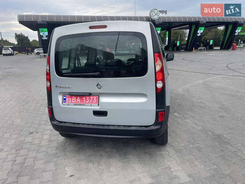 Минивэн Renault Kangoo 2010 в Луцке