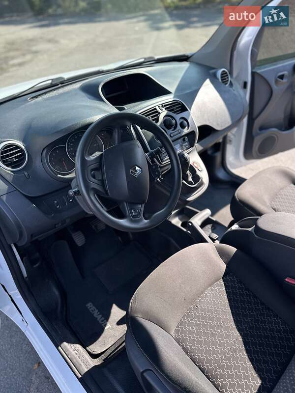 Грузовой фургон Renault Kangoo 2015 в Хороле фото 7 Грузовой фургон Renault Kangoo 2015 в Хороле