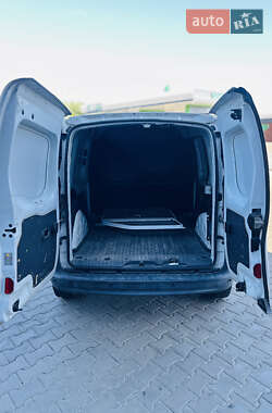Грузовой фургон Renault Kangoo 2015 в 