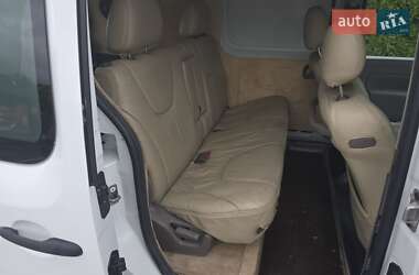 Грузопассажирский фургон Renault Kangoo 2010 в 