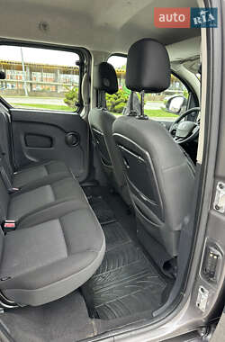 Минивэн Renault Kangoo 2015 в 