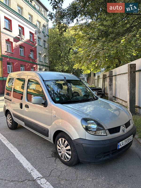Минивэн Renault Kangoo 2005 в 