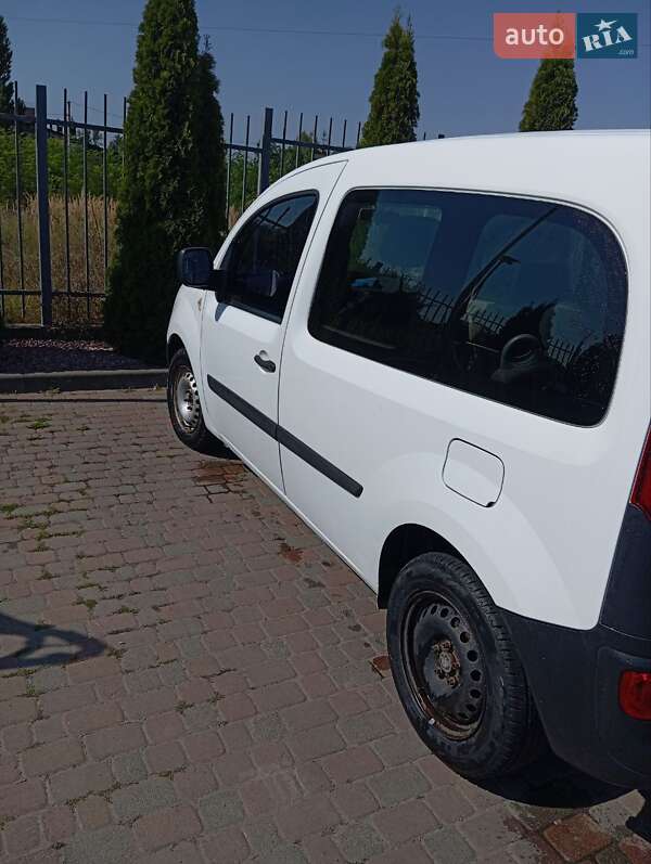 Минивэн Renault Kangoo 2008 в Сарнах
