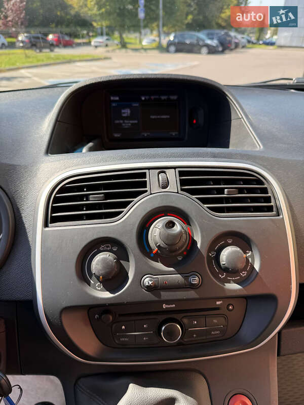 Грузовой фургон Renault Kangoo 2017 в Львове