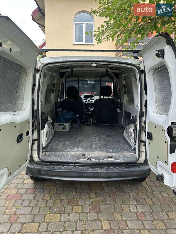 Грузовой фургон Renault Kangoo 2013 в Львове