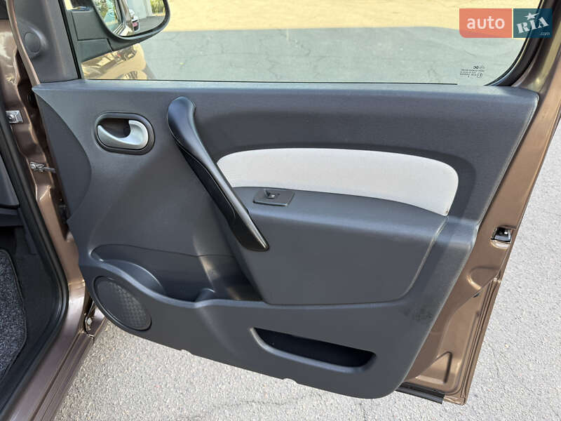 Мінівен Renault Kangoo 2015 в Дніпрі