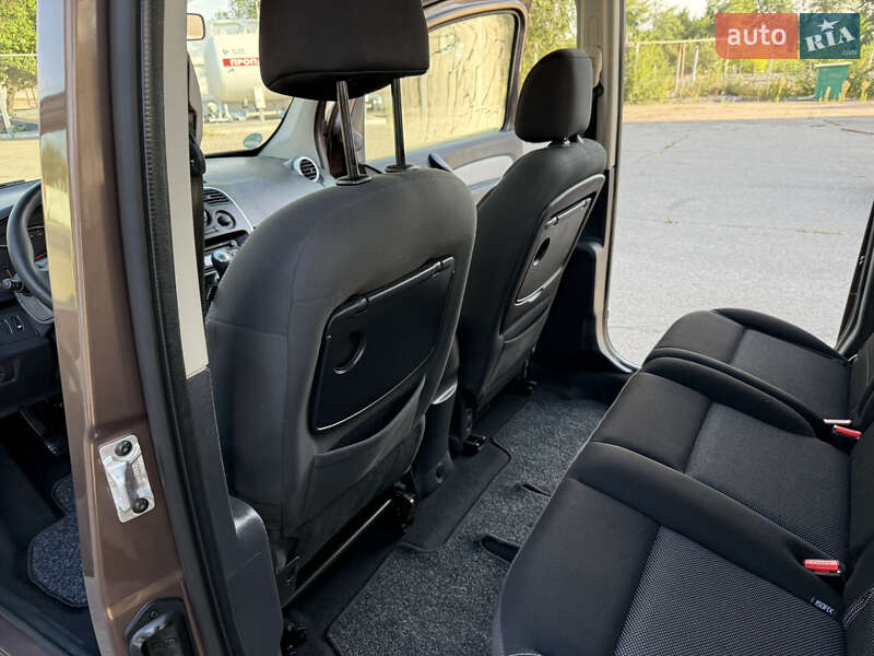 Мінівен Renault Kangoo 2015 в Дніпрі