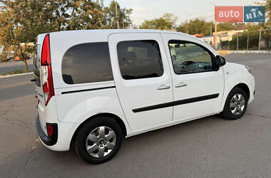 Минивэн Renault Kangoo 2015 в 