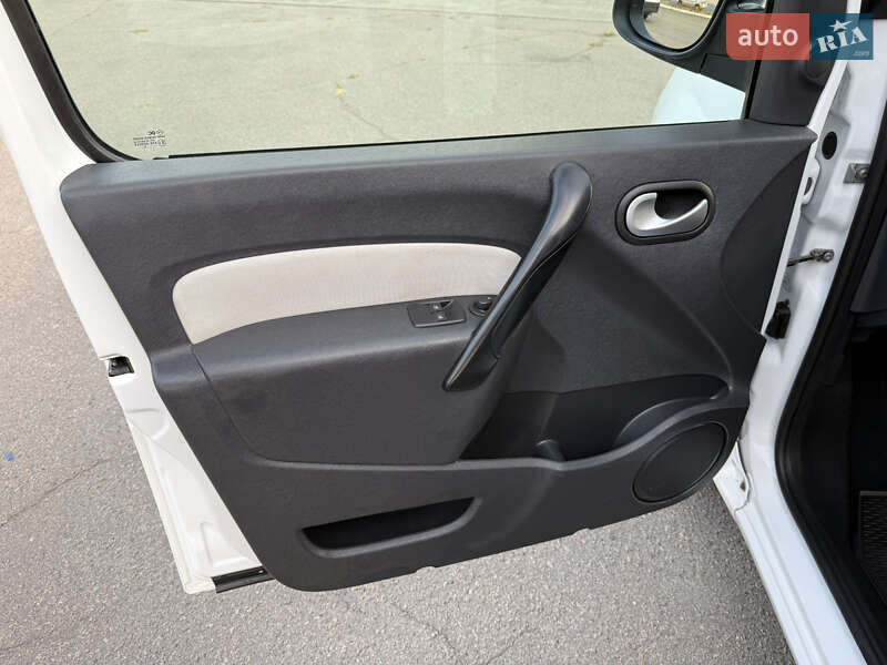 Минивэн Renault Kangoo 2015 в Днепре