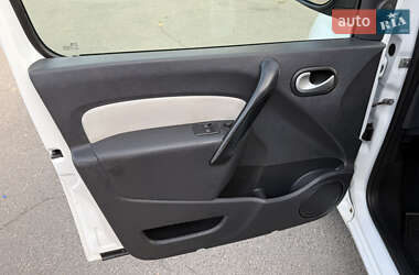 Минивэн Renault Kangoo 2015 в 