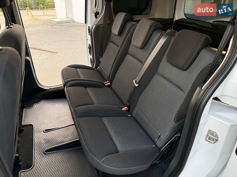 Минивэн Renault Kangoo 2015 в Днепре