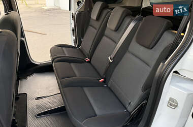 Минивэн Renault Kangoo 2015 в 