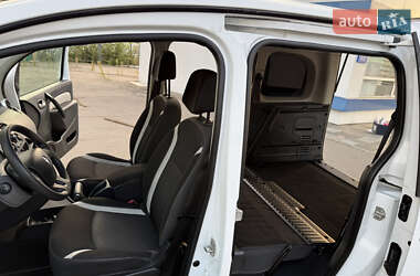 Минивэн Renault Kangoo 2015 в 