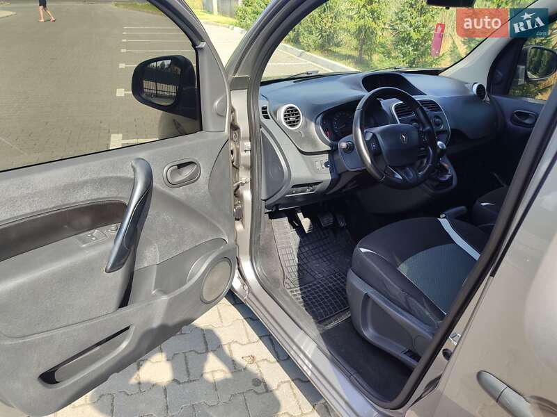 Минивэн Renault Kangoo 2013 в Луцке