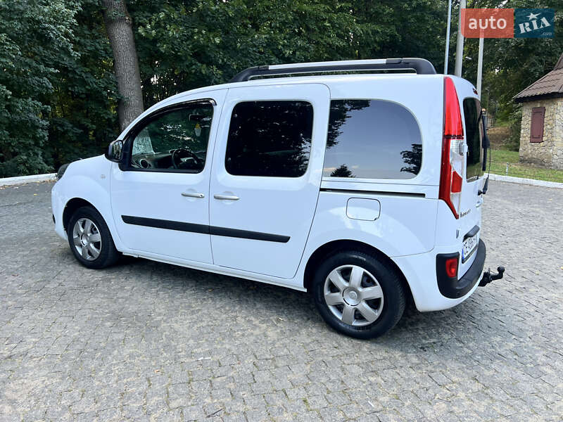 Мінівен Renault Kangoo 2017 в Чернівцях