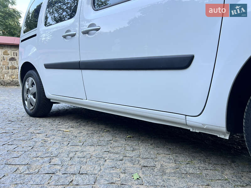 Мінівен Renault Kangoo 2017 в Чернівцях