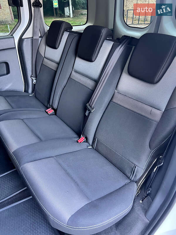 Мінівен Renault Kangoo 2017 в Чернівцях