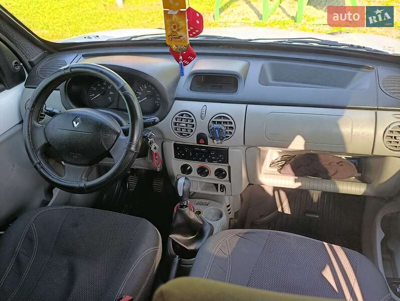 Минивэн Renault Kangoo 2006 в Кицмани