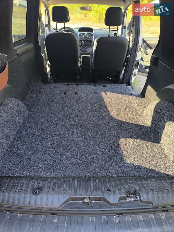 Вантажопасажирський фургон Renault Kangoo 2016 в Дніпрі