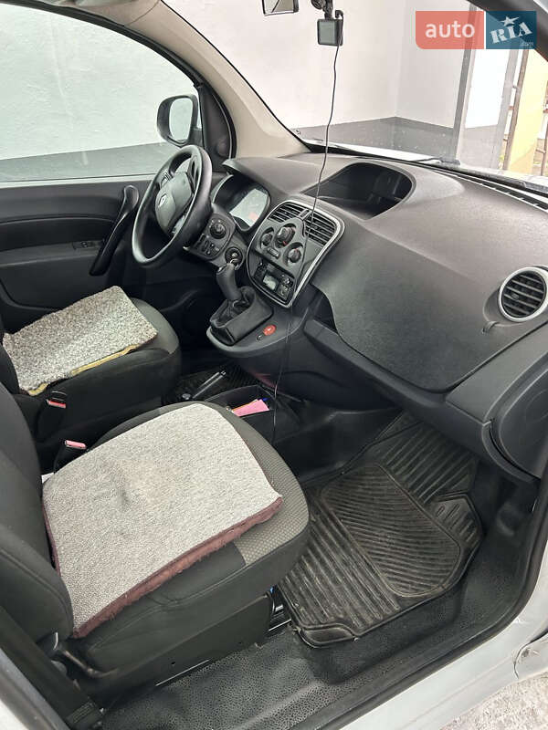 Грузовой фургон Renault Kangoo 2018 в Черновцах