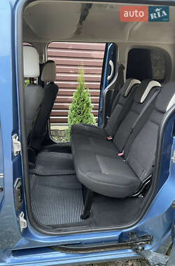 Минивэн Renault Kangoo 2011 в 