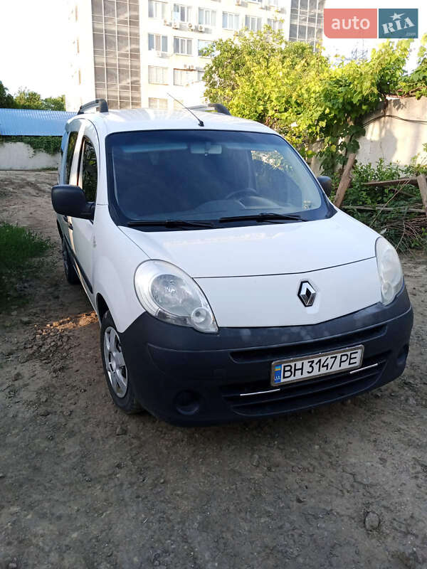 Минивэн Renault Kangoo 2010 в 