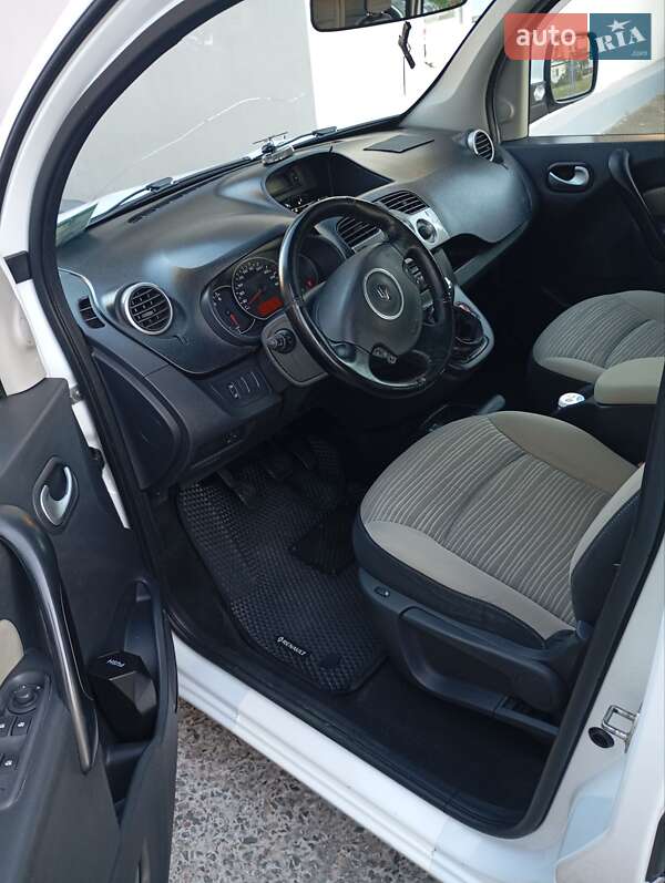 Мінівен Renault Kangoo 2011 в Києві