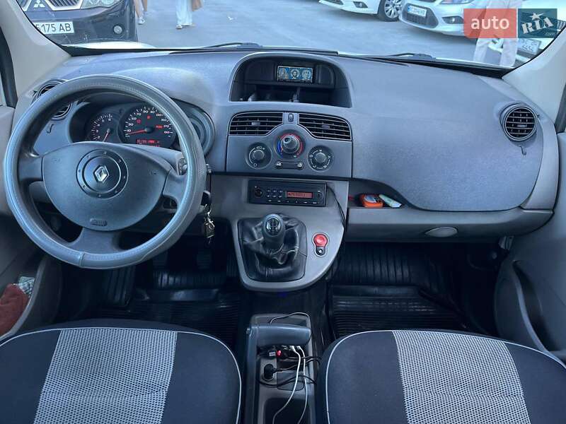 Минивэн Renault Kangoo 2010 в Львове