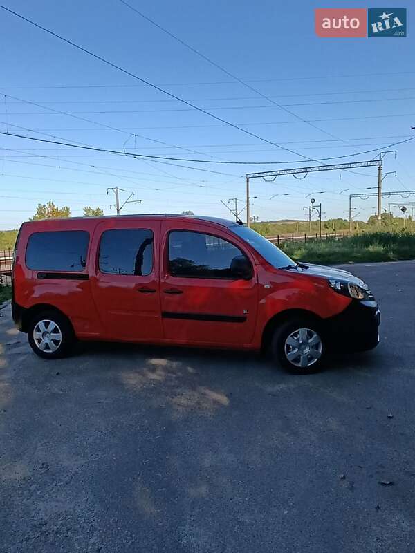 Грузопассажирский фургон Renault Kangoo 2015 в Львове