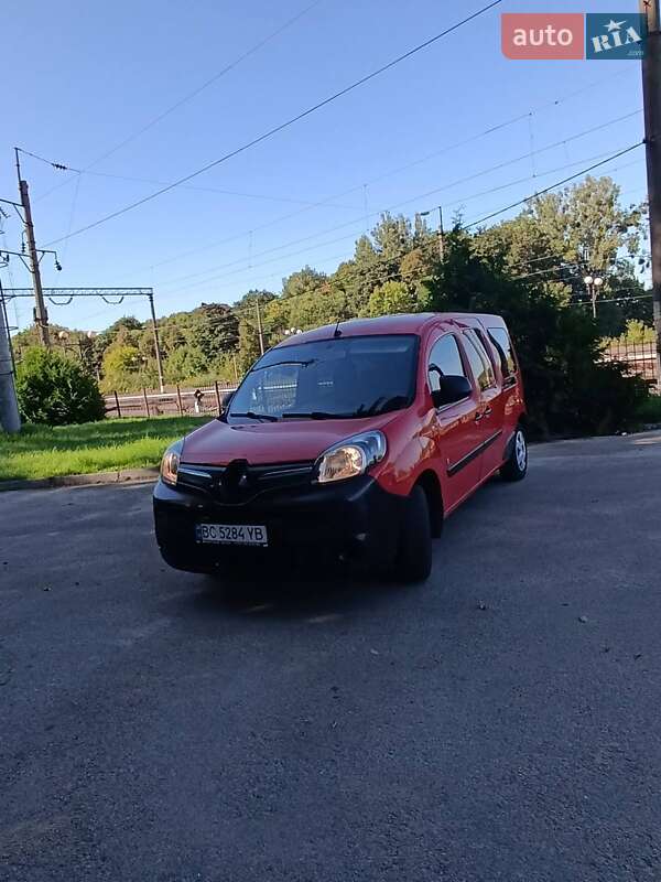 Грузопассажирский фургон Renault Kangoo 2015 в Львове